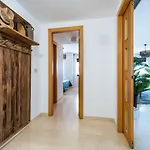 Center Iii Διαμέρισμα *