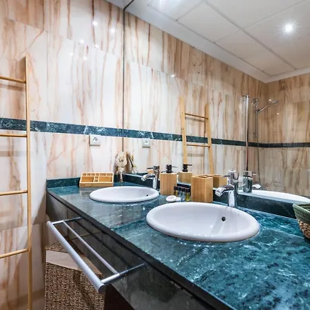 Center Iii * מארבלה