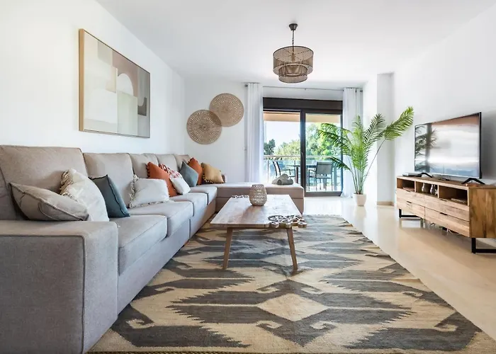 Center Iii Apartment